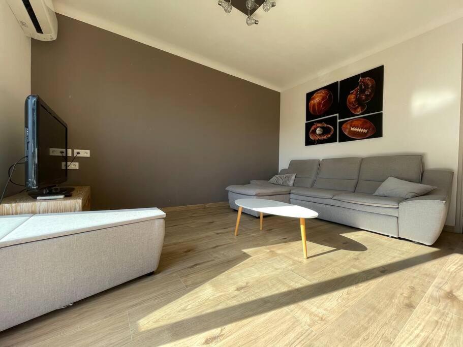 Appartement 2 Chambres +Parking Narbonne Exterior photo